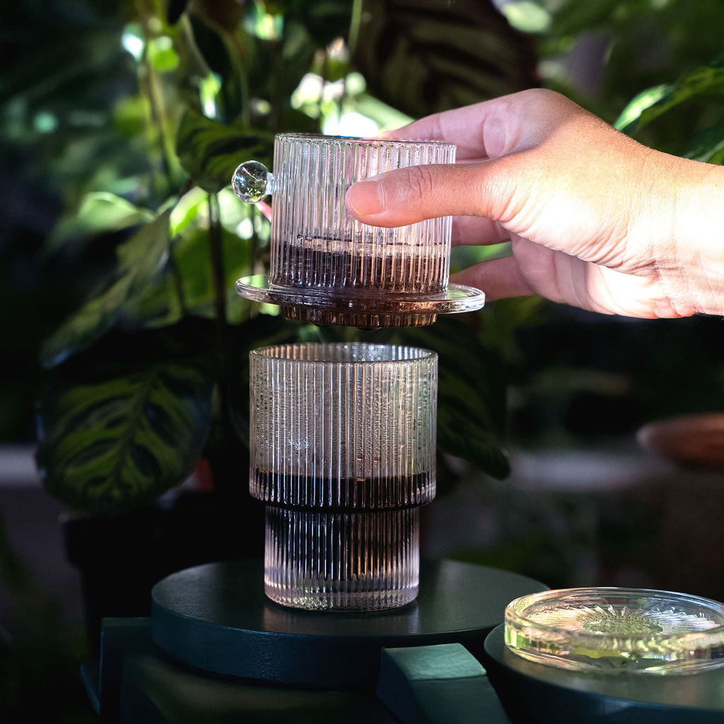 BONSBONS crystal glass phin brew kit in action